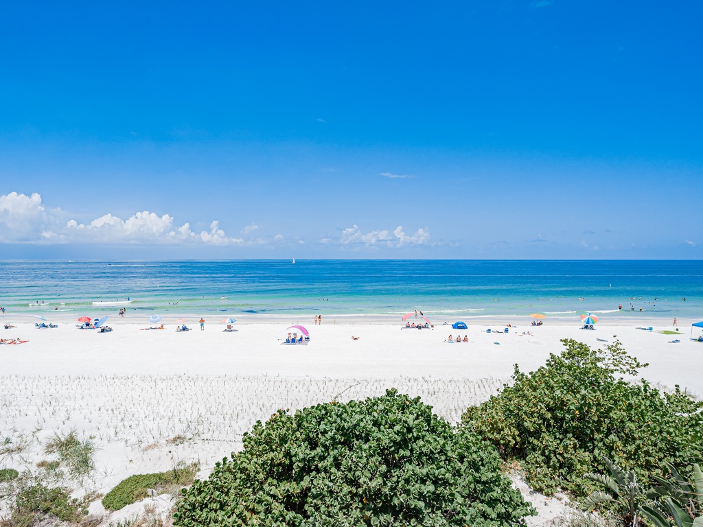 JC Resorts Hamilton House 302 Balcony Indian Rocks Beach-2(2048 Pixels)4