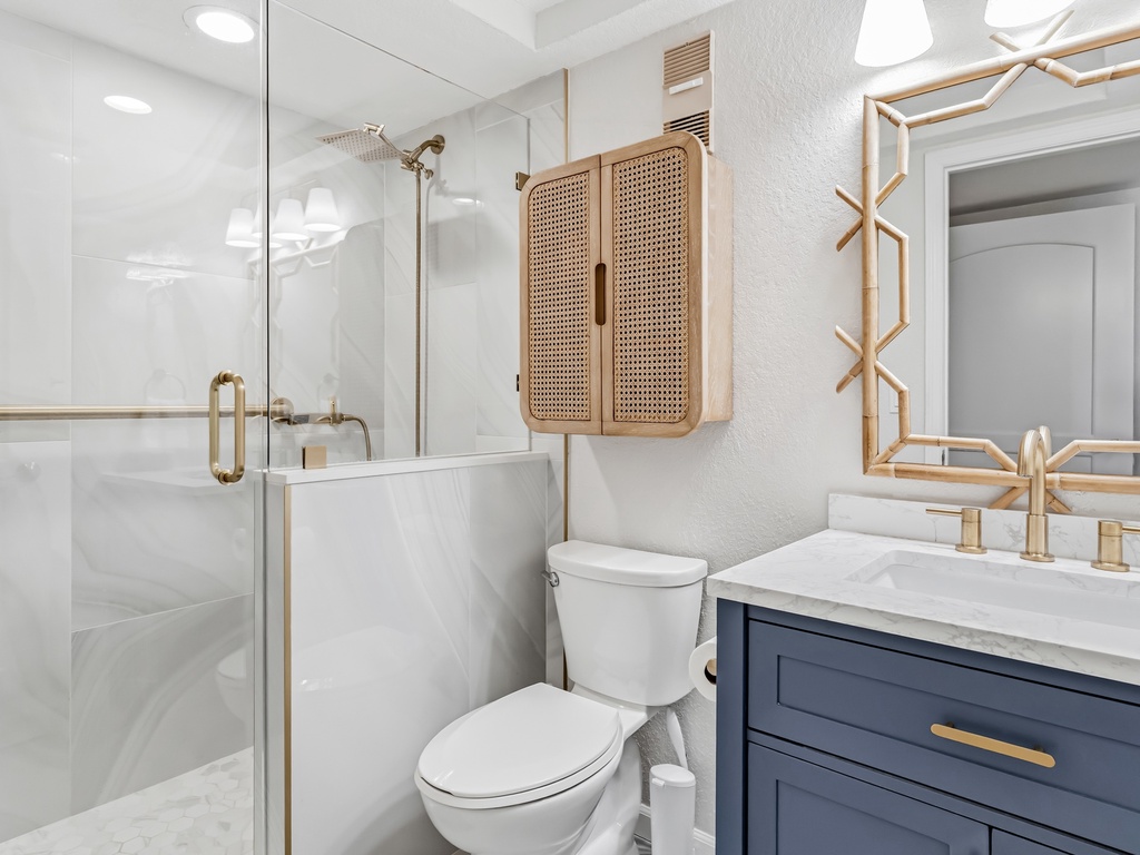 JC Resorts Sand Dollar 304 Bathroom 1 Indian Shores-1(2048 Pixels)9