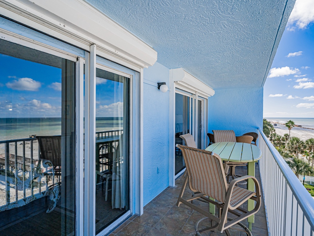 JC Resorts Sand Dollar 407 Balcony Indian Shores-8(2048 Pixels)8