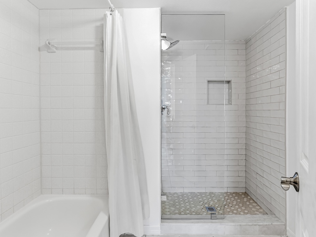 JC Resorts Beach Palms 408 Bathroom 1 Indian Shores-2(2048 Pixels)26