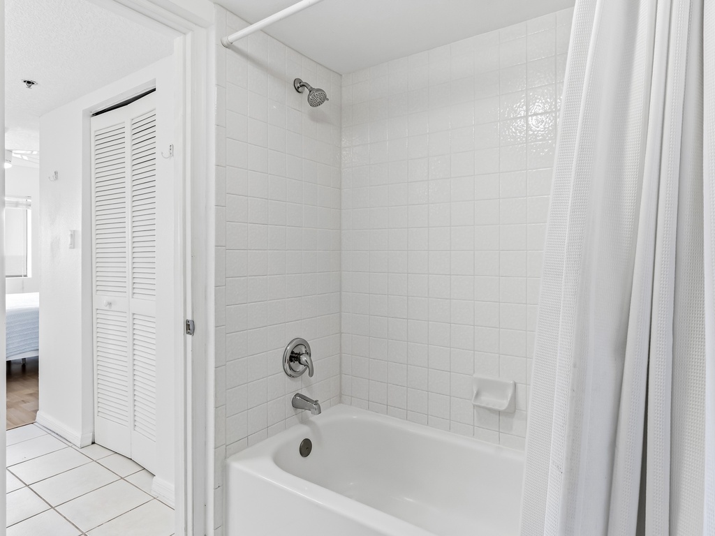 JC Resorts Beach Palms 408 Bathroom 1 Indian Shores-3(2048 Pixels)27