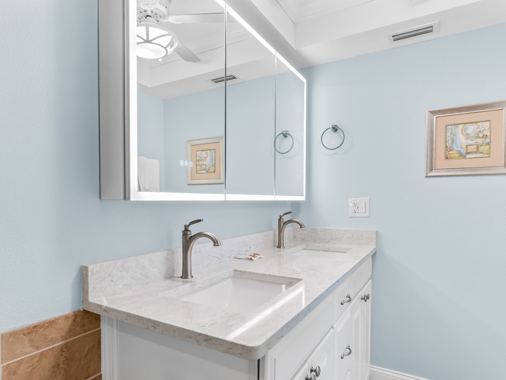 JC Resorts Sand Dollar 510 Bathroom 1 Indian Shores-2(2048 Pixels)26