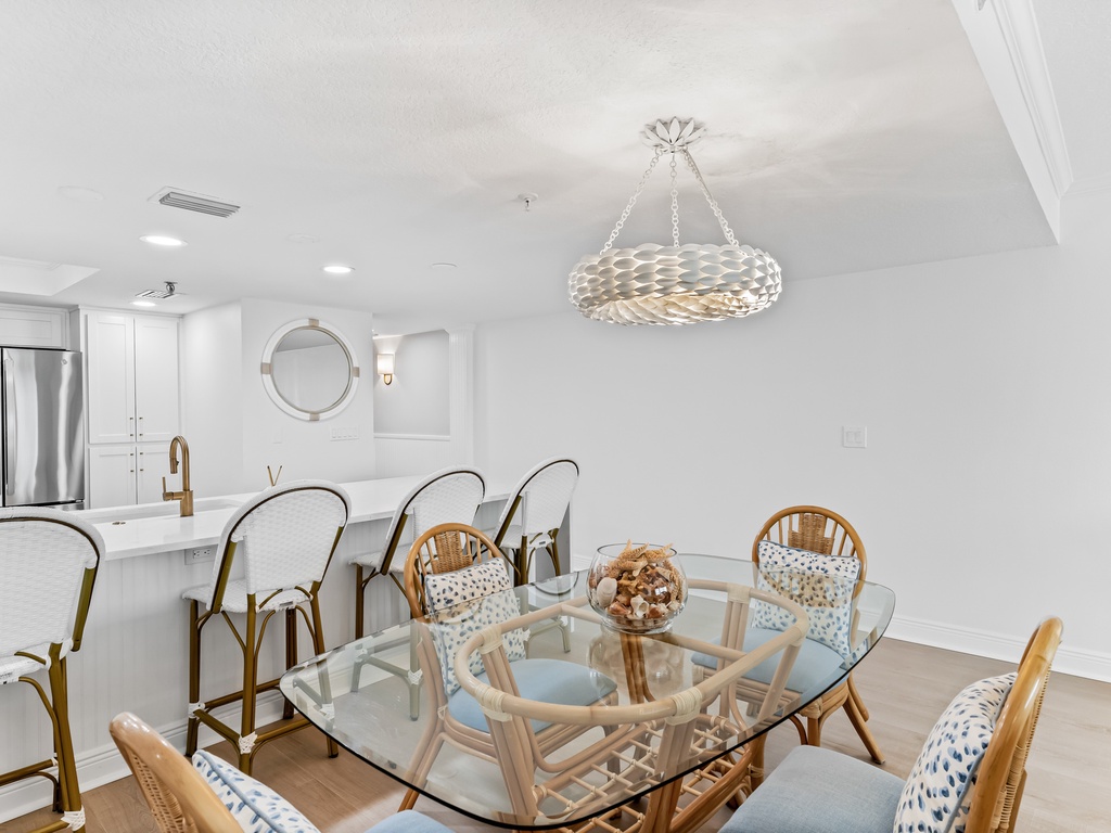 JC Resorts Sand Dollar 406 Dining Room Indian Shores-2(2048 Pixels)13