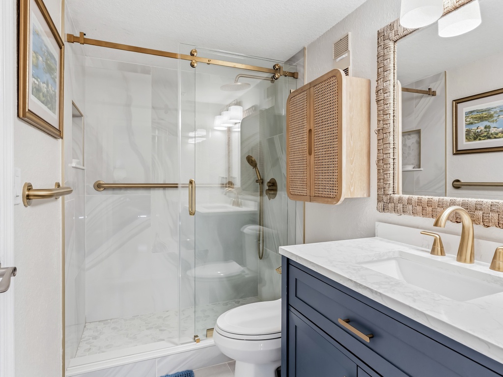 JC Resorts Sand Dollar 304 Bathroom 2 Indian Shores-2(2048 Pixels)12