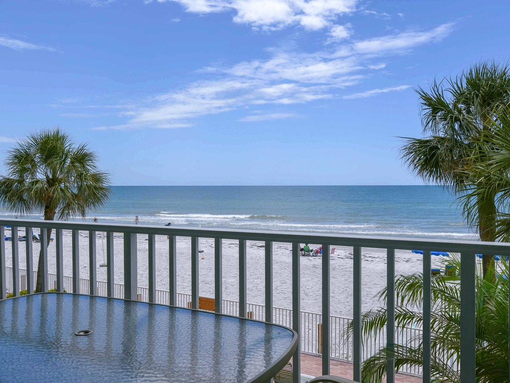 3 a JCResortsRamSea106MasterBalcony1NRedingtonBeach-17