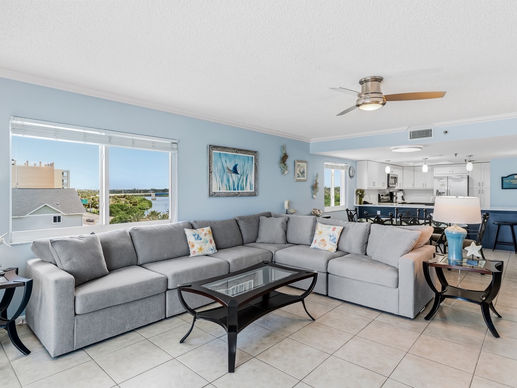 JC Resorts Sand Dollar 511 Living Room Indian Shores-3(2048 Pixels)12