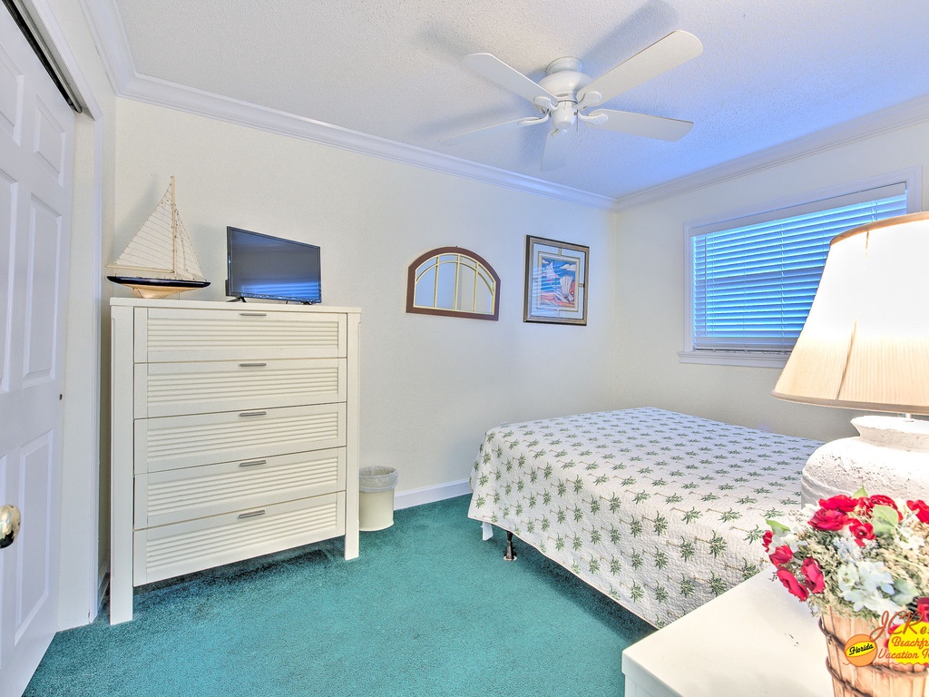 JC Resorts Redington Shores Sea Oats 106 3rd bedroom 1