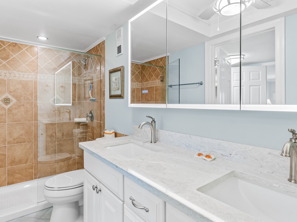 JC Resorts Sand Dollar 510 Bathroom 1 Indian Shores-1(2048 Pixels)25
