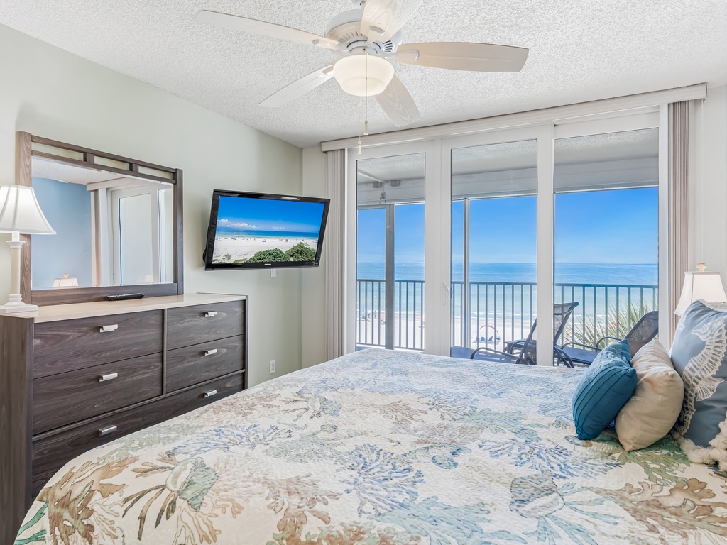 JC Resorts Hamilton House 302 Bedroom 1 Indian Rocks Beach-2(2048 Pixels)22