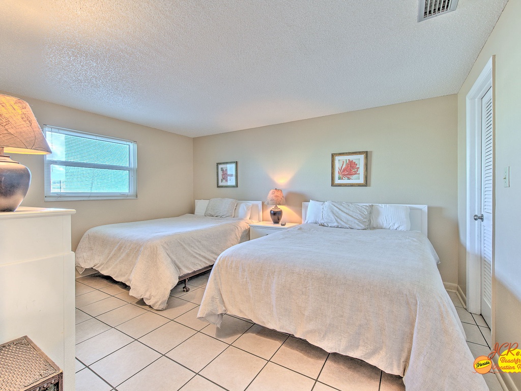 47-web-or-mls-JCResorts Ram Sea RS102 Bed 1 N Redington Shores-1-2