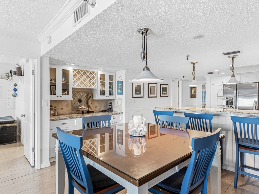 JC Resorts Sand Dollar 210 Dining Room Indian Shores-2(2048 Pixels)13