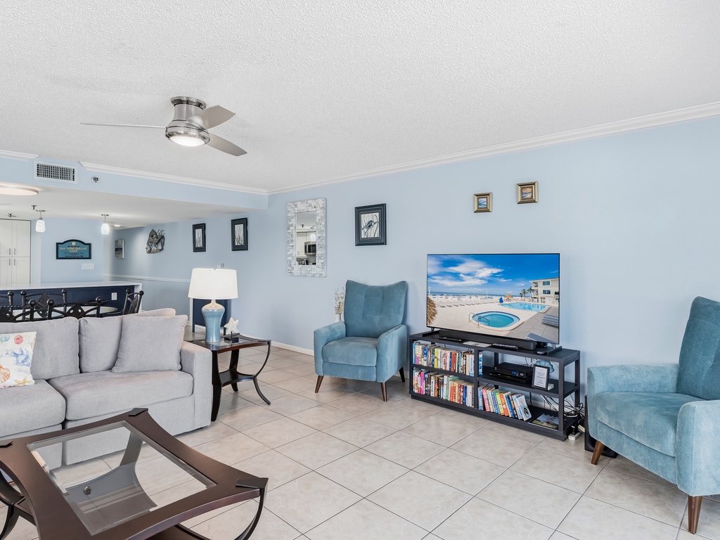 JC Resorts Sand Dollar 511 Living Room Indian Shores-4(2048 Pixels)11