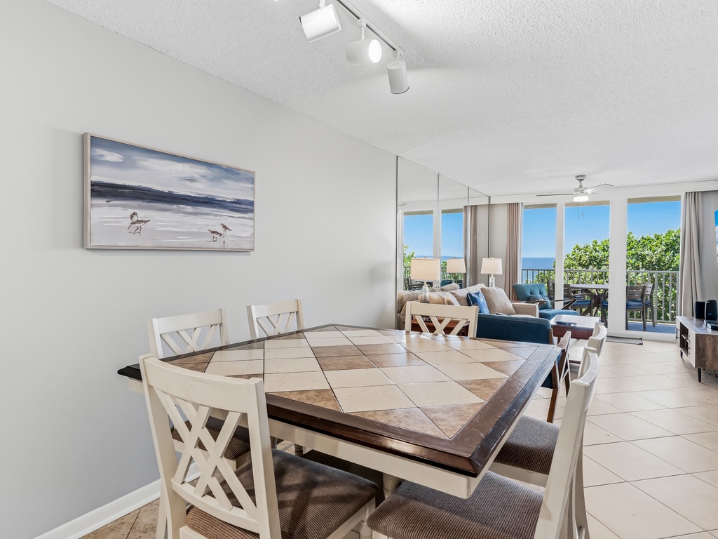 JC Resorts Hamilton House Dining Room Indian Rocks Beach-3(2048 Pixels)14