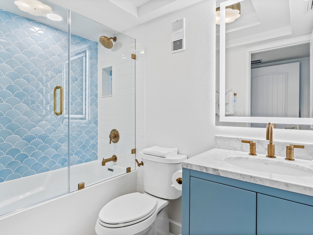 JC Resorts Sand Dollar 406 Bathroom 1 Indian Shores-1(2048 Pixels)23