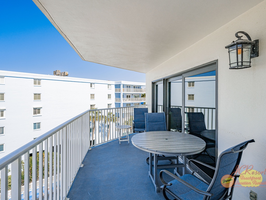 Beach Palms 409 balcony