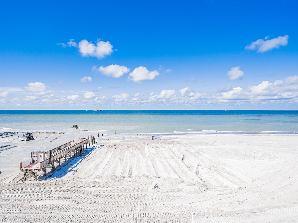 JC Resorts Sand Dollar 407 Balcony Indian Shores-2(2048 Pixels)1