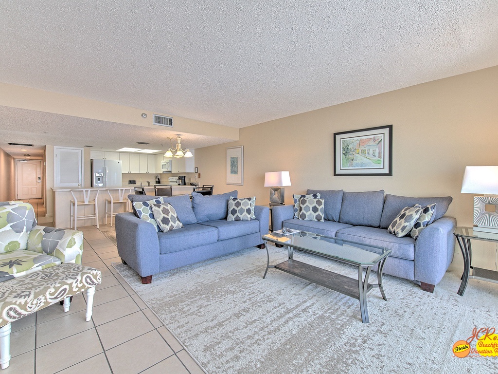 45-web-or-mls-JCResorts Ram Sea RS102 Living Room N Redington Shores-3-17