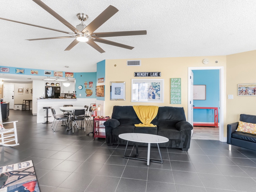 JC Resorts Beach Palms 409 Living Room Indian Shores-4(2048 Pixels)10