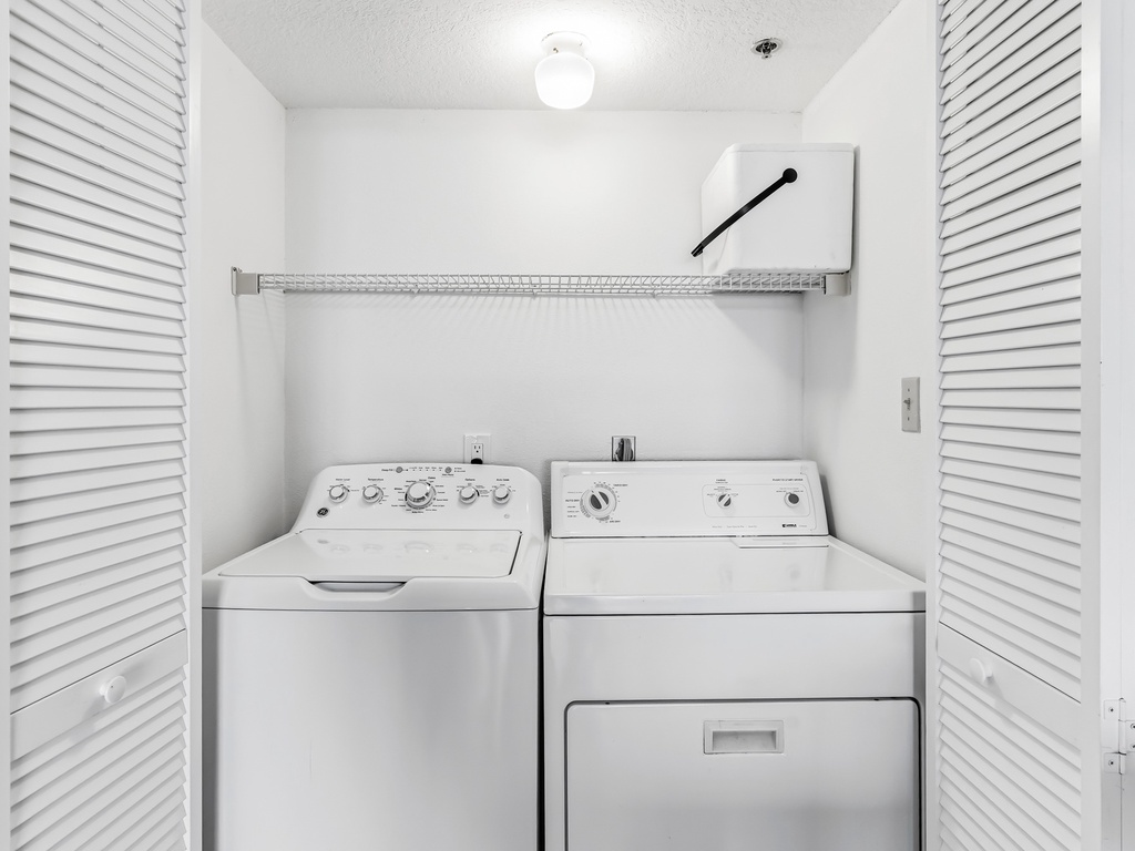 JC Resorts Beach Palms 408 Laundry Indian Shores-1(2048 Pixels)19