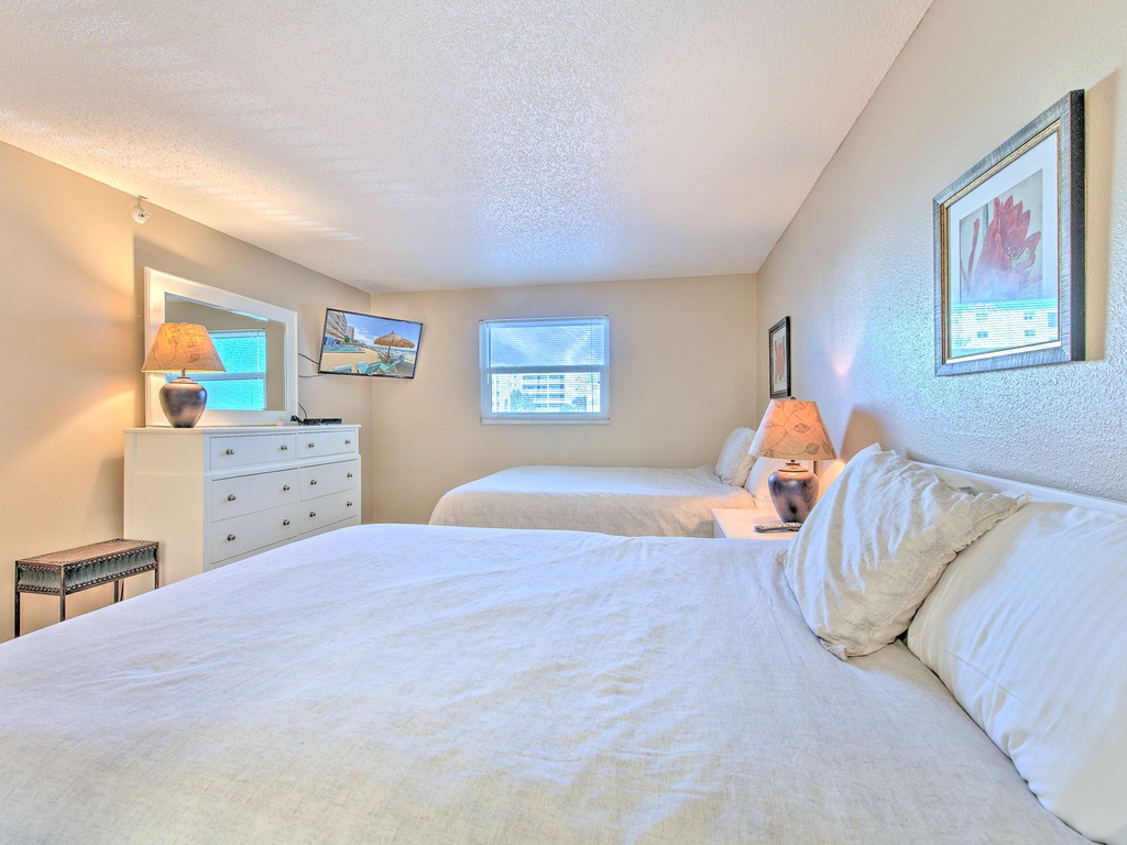23-web-or-mls-JCResorts Ram Sea RS102 Bed 1 N Redington Shores-3
