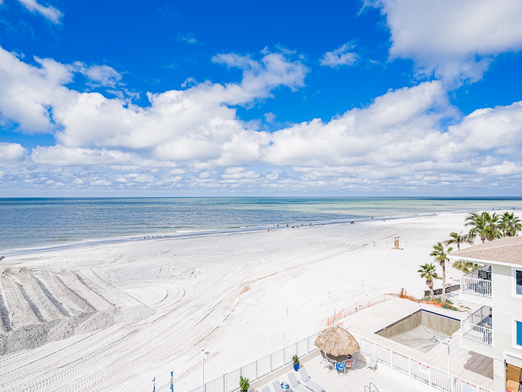 JC Resorts Sand Dollar 409 Balcony Indian Shores-3(2048 Pixels)3