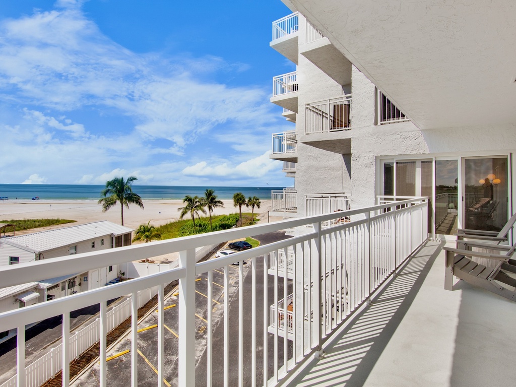 Jamaica Royale 404 by Tropical Sands Accommodations