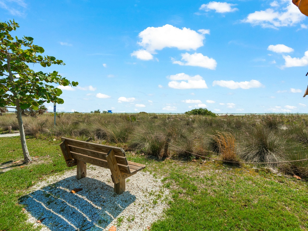 Sunset Royale - Tropical Sands Accommodations