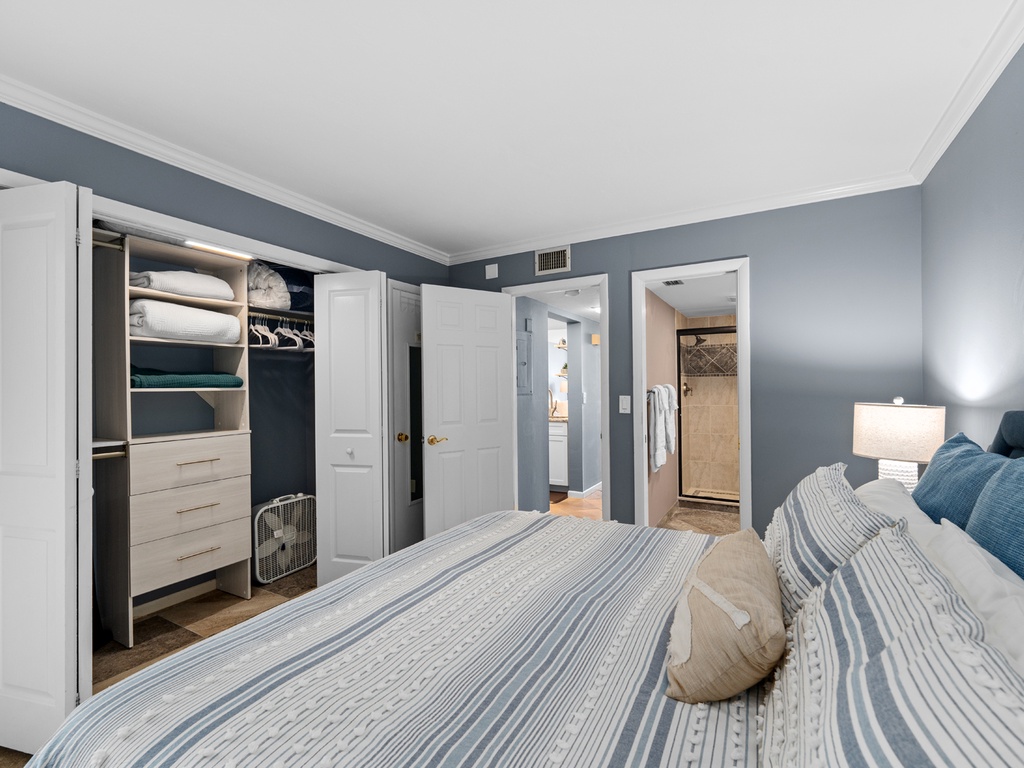 Midnight Cove II 611F