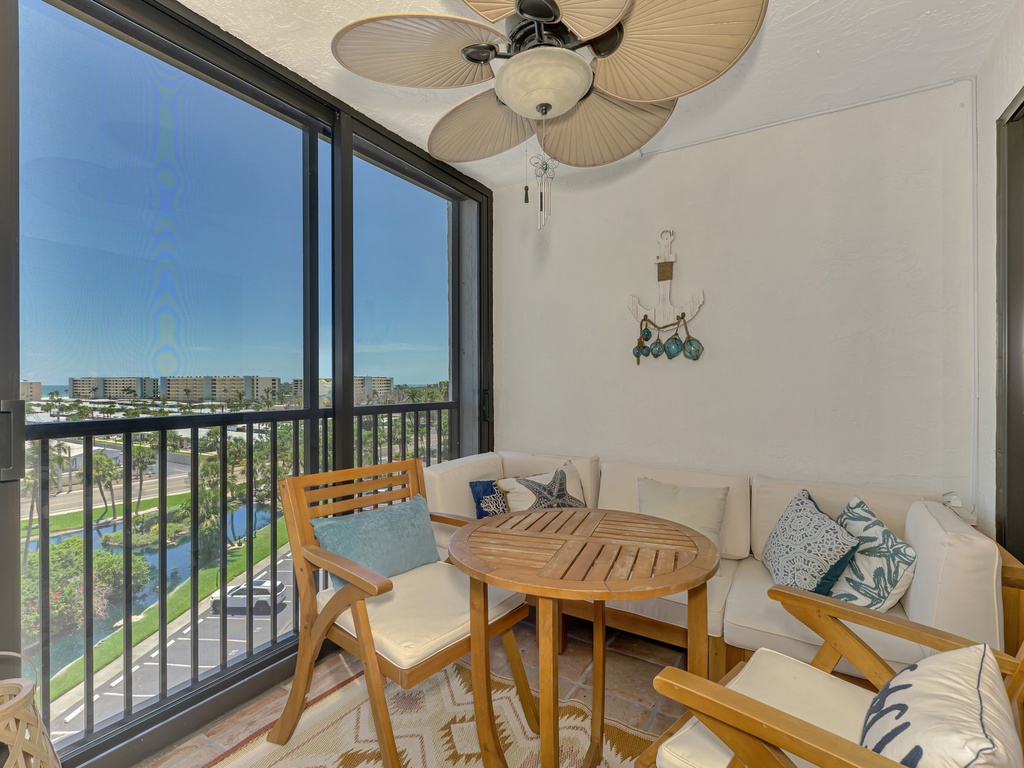 Private Screened-in Balcony