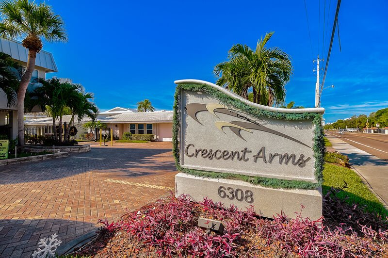 704S Crescent Arms
