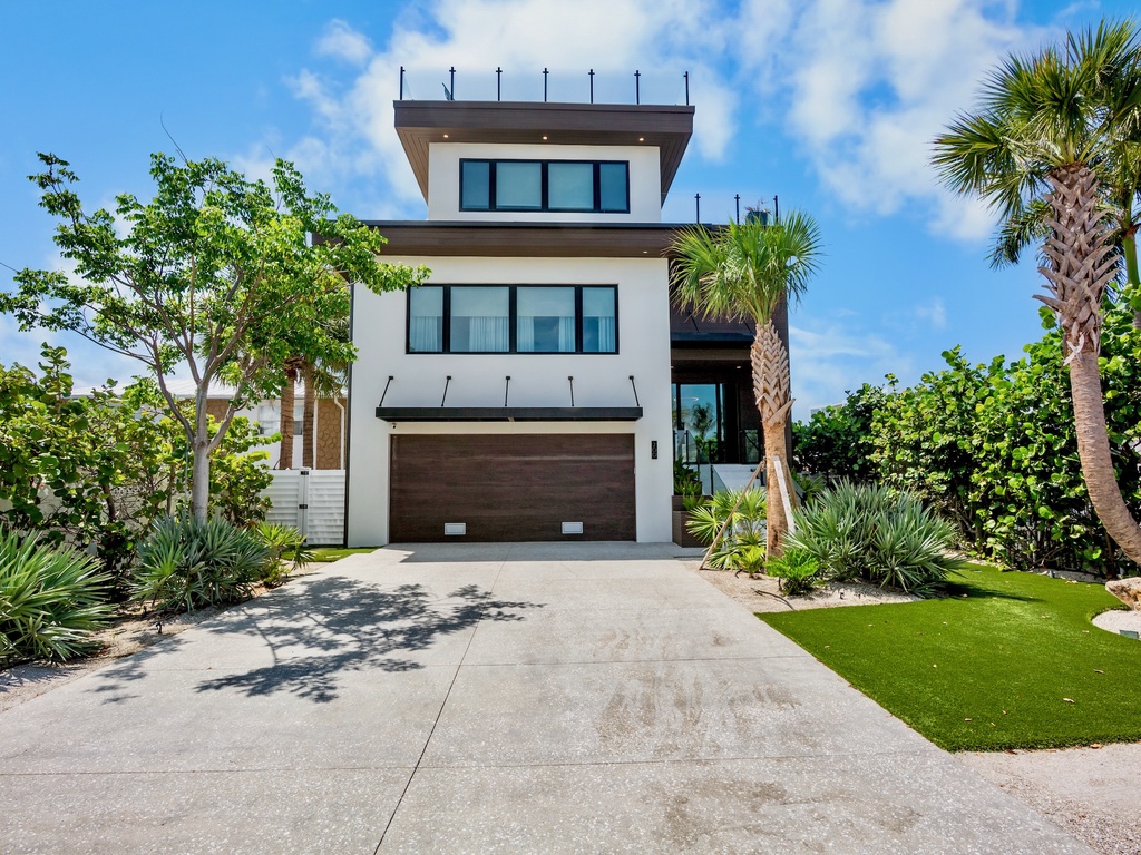 Knot A Basic Beach House by Lido Key Vacations