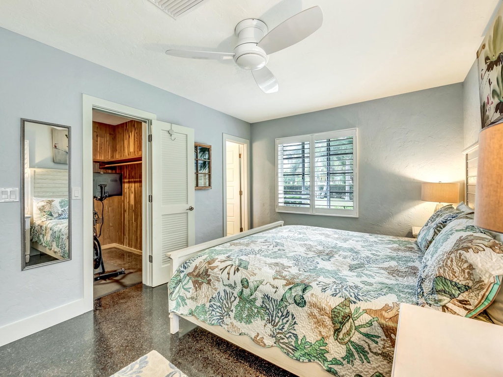 Second Bedroom, King bed with Peloton Closet