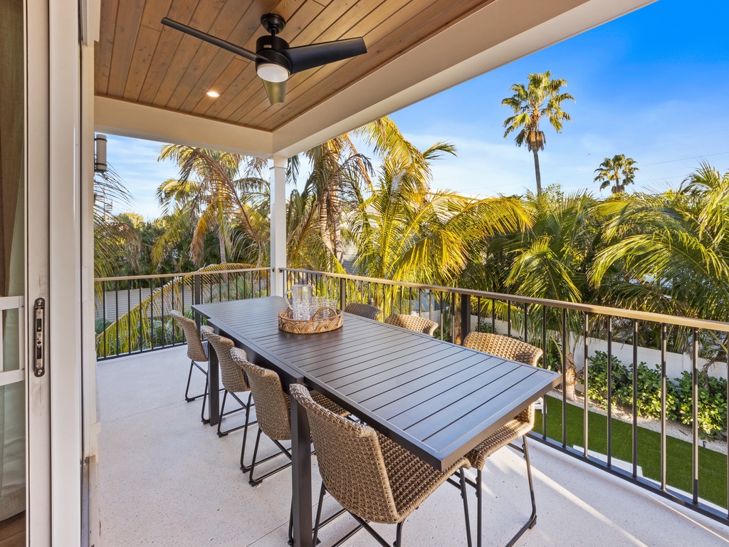 Balcony Dining Area