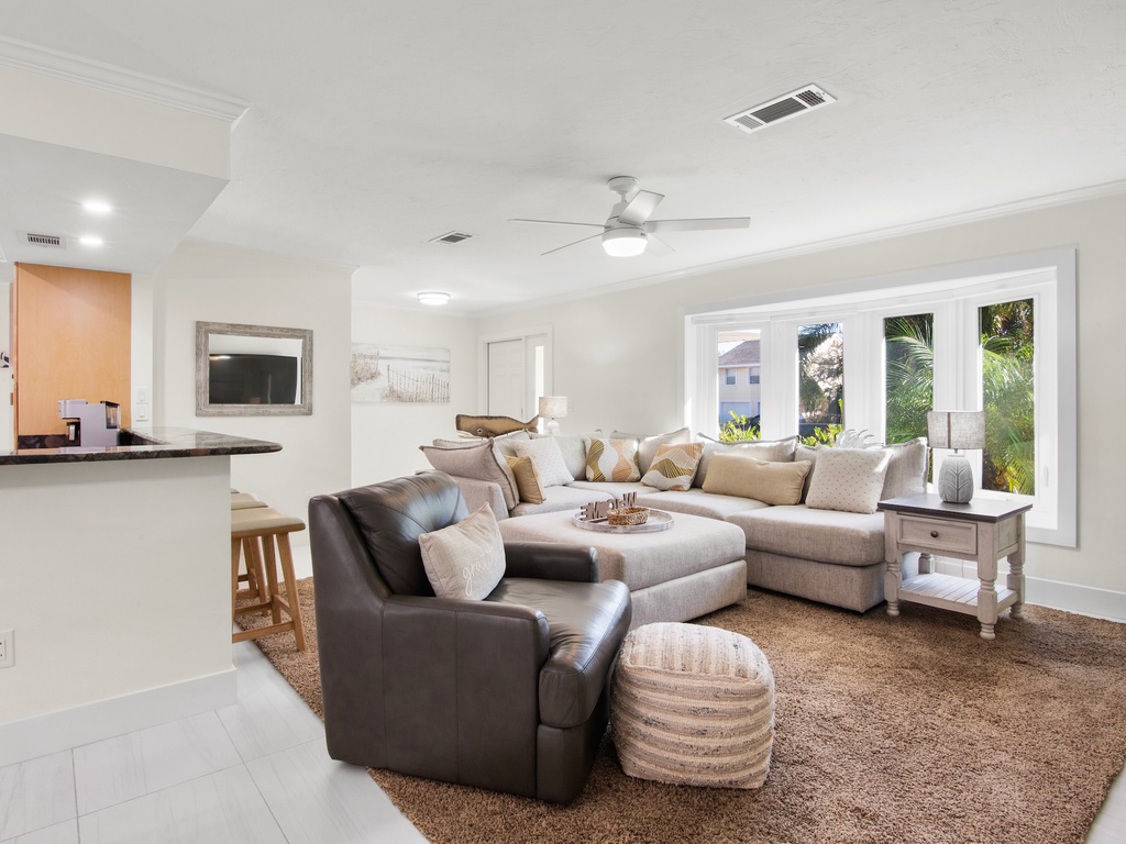 Inviting Lounge Area