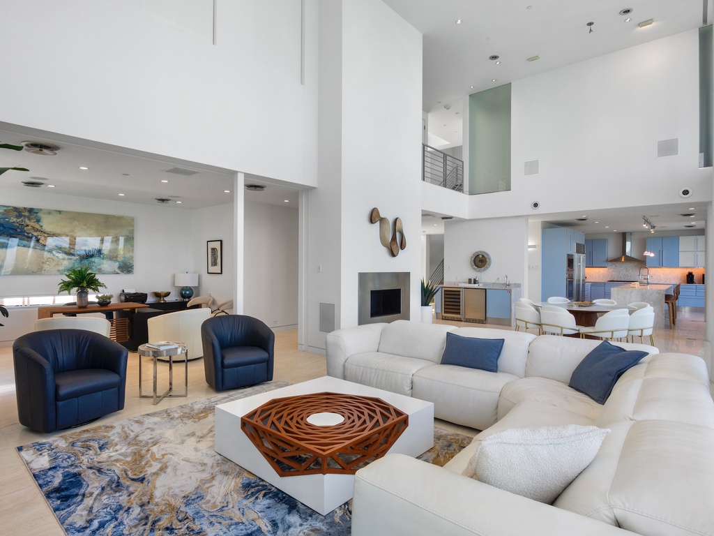 Living Area with ample space