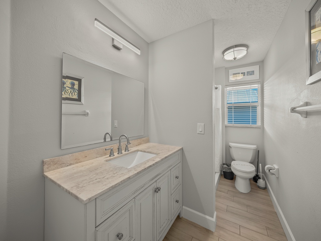 Second Bedroom, Ensuite Bathroom