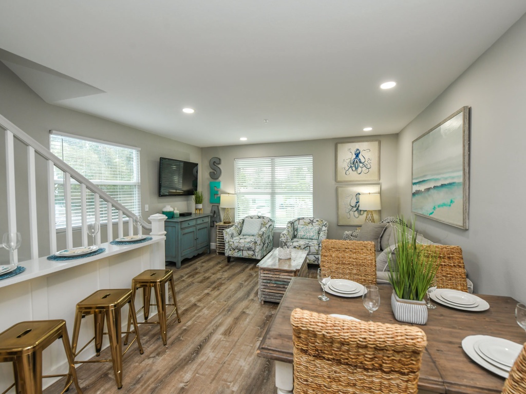 East Unit - Dining Area