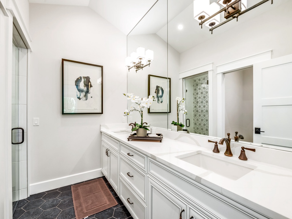 Primary Ensuite Bathroom