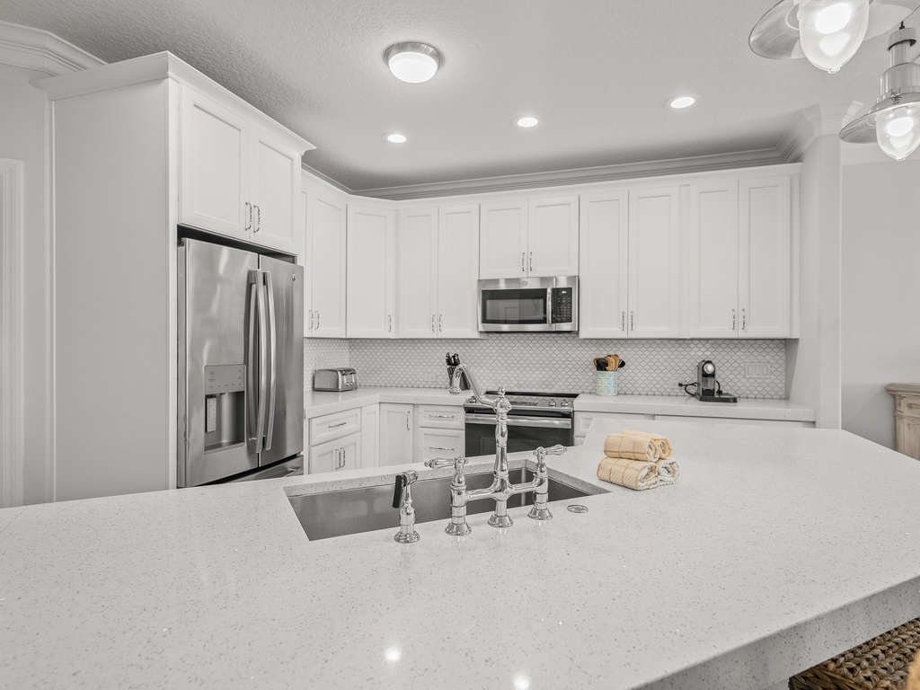 Fully equipped kitchen