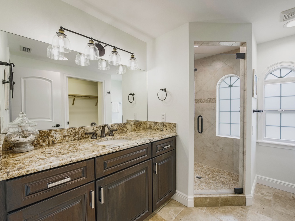 Second Bedroom, Ensuite Bathroom