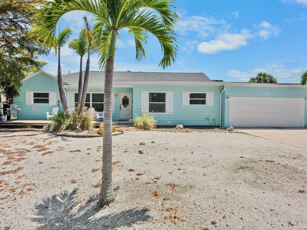 Beach Side Babe by Lido Key Vacations