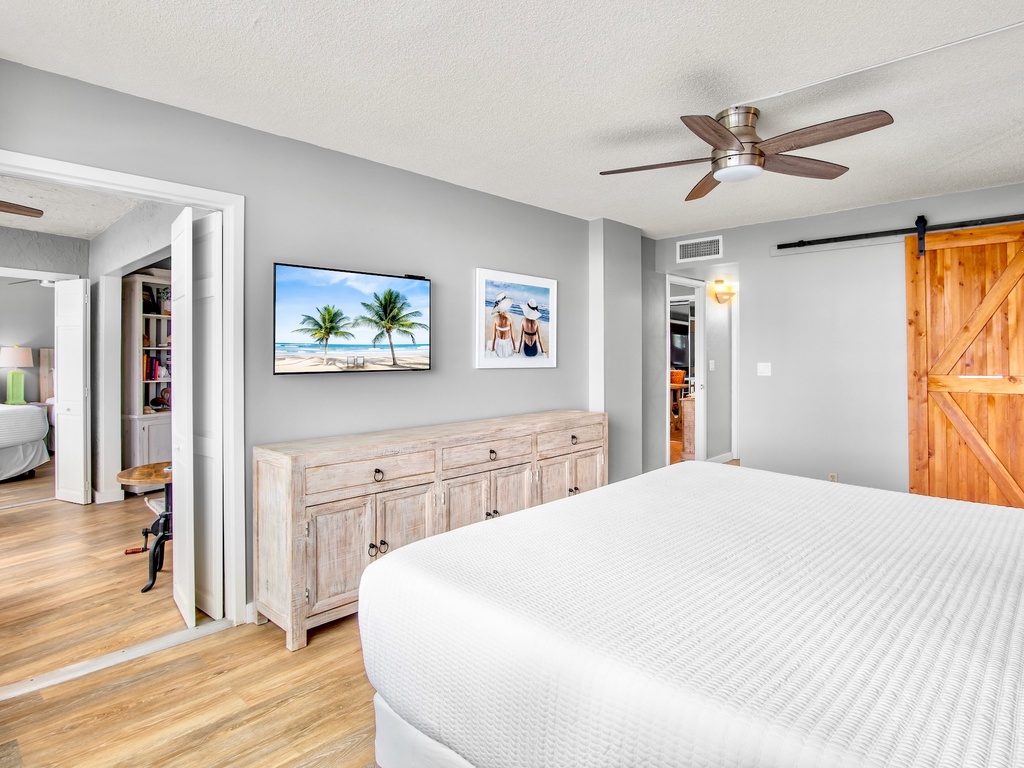 Harbor Towers Unit 515 by Tropical Sands Accommodations