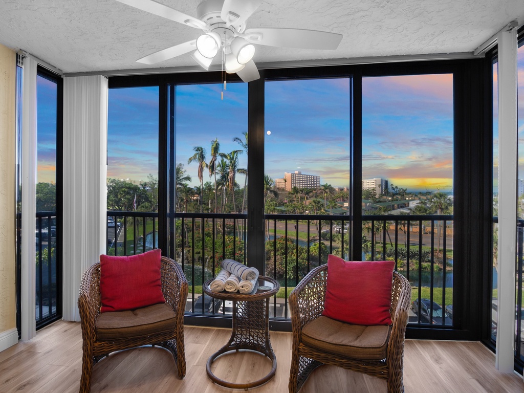 Seating Area, Sunset View
