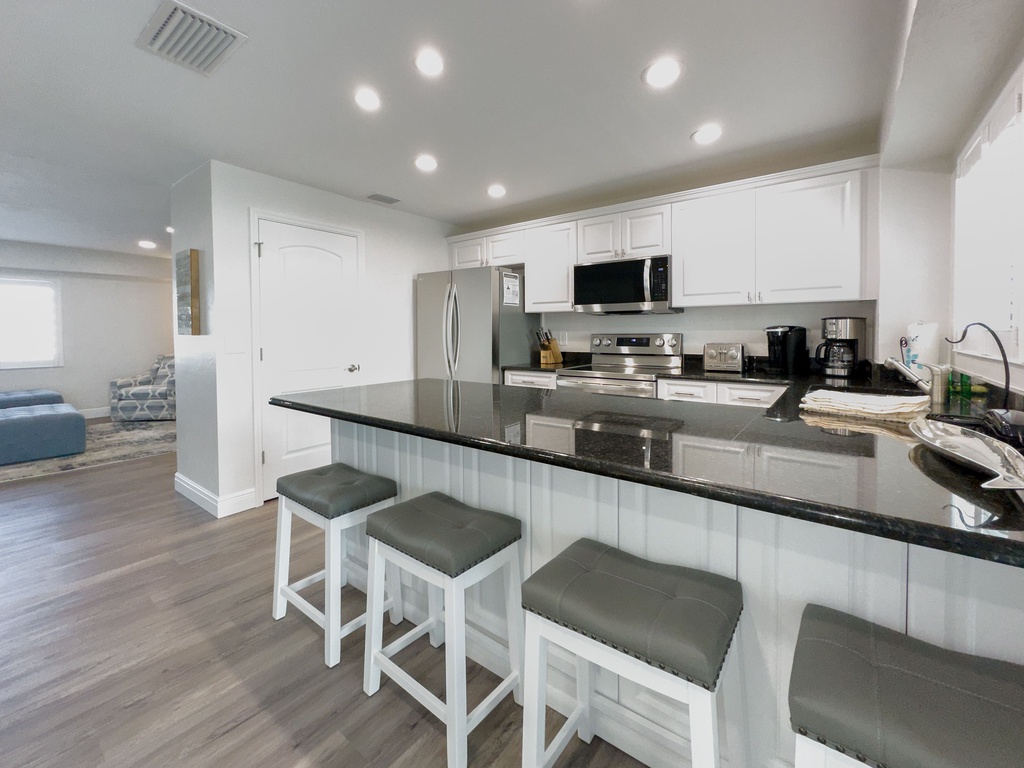 405 kitchen 2