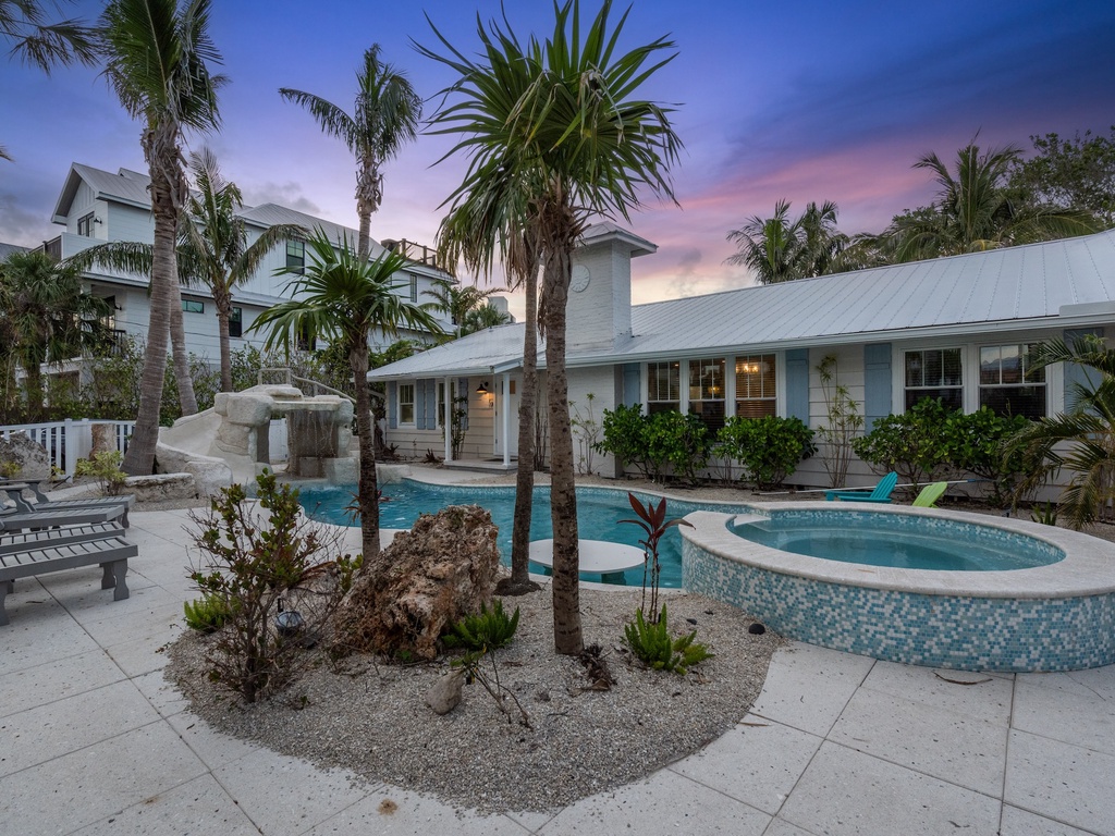 Private Pool and Spa, Water Slide