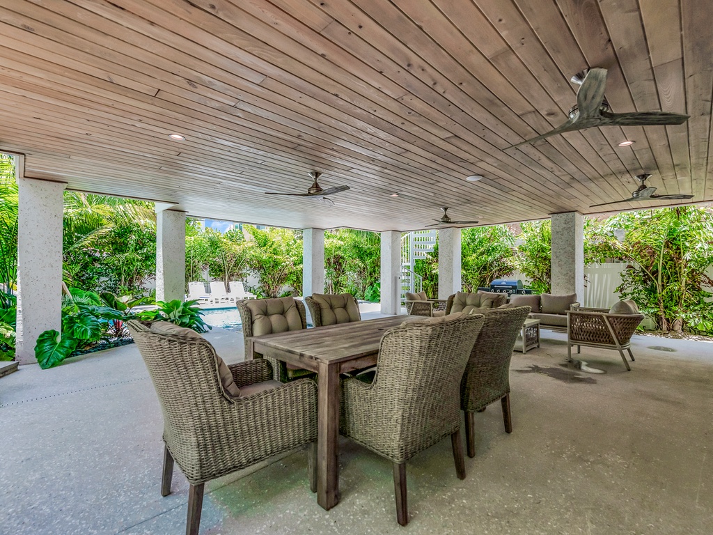 Outdoor Dining Area