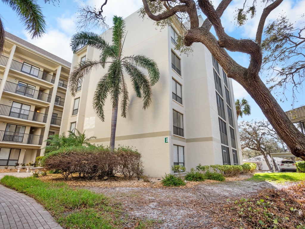 Bay Oaks E-93 by Tropical Sands Accommodations
