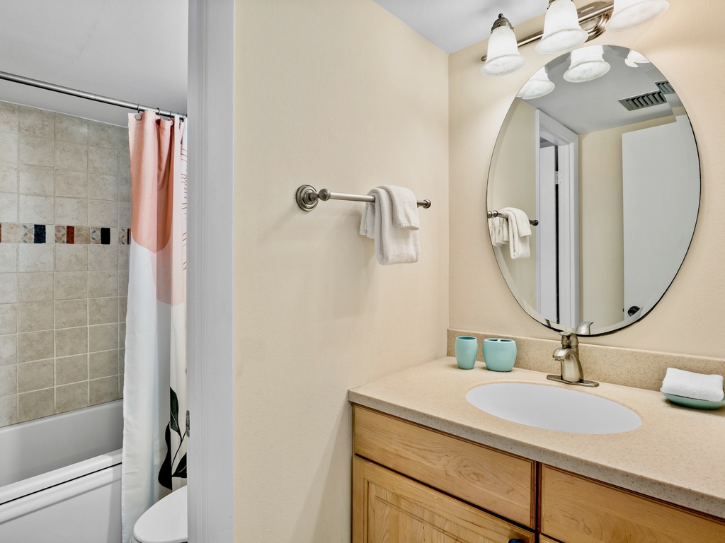 Harbor Towers Unit 501 by Tropical Sands Accommodations