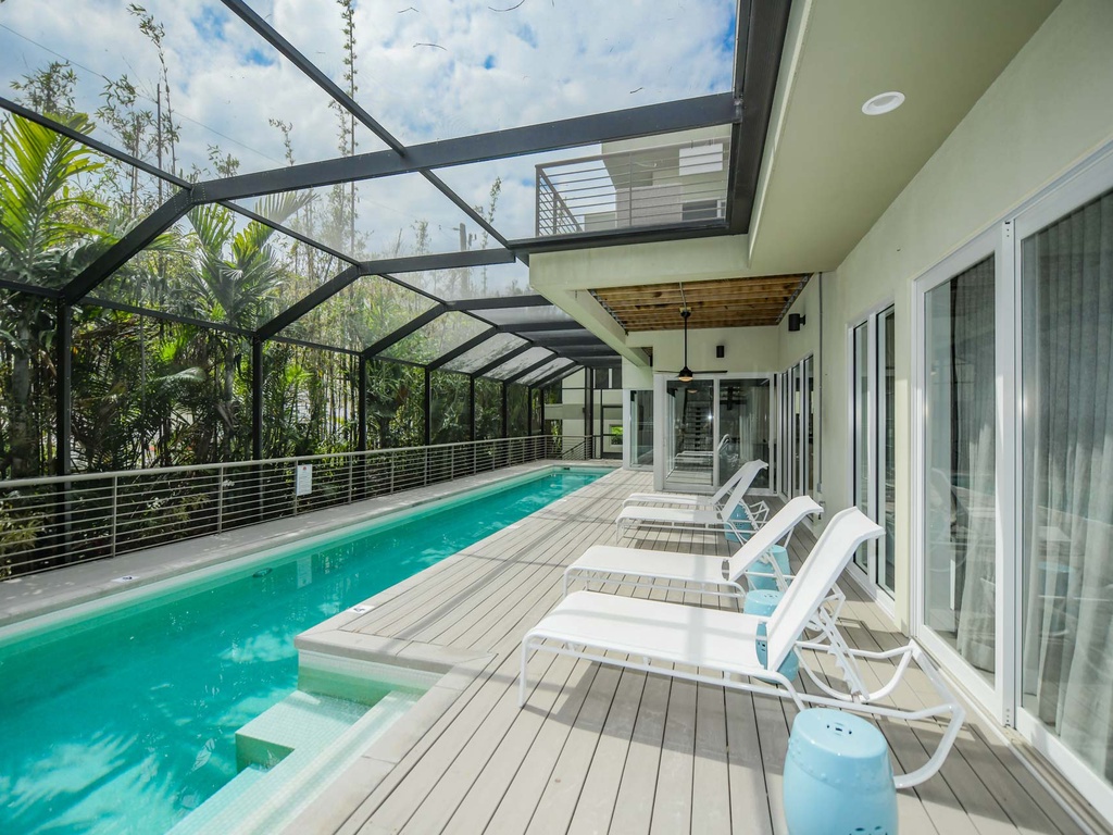 Plenty of Seating and Lounging to Enjoy the Florida Sun