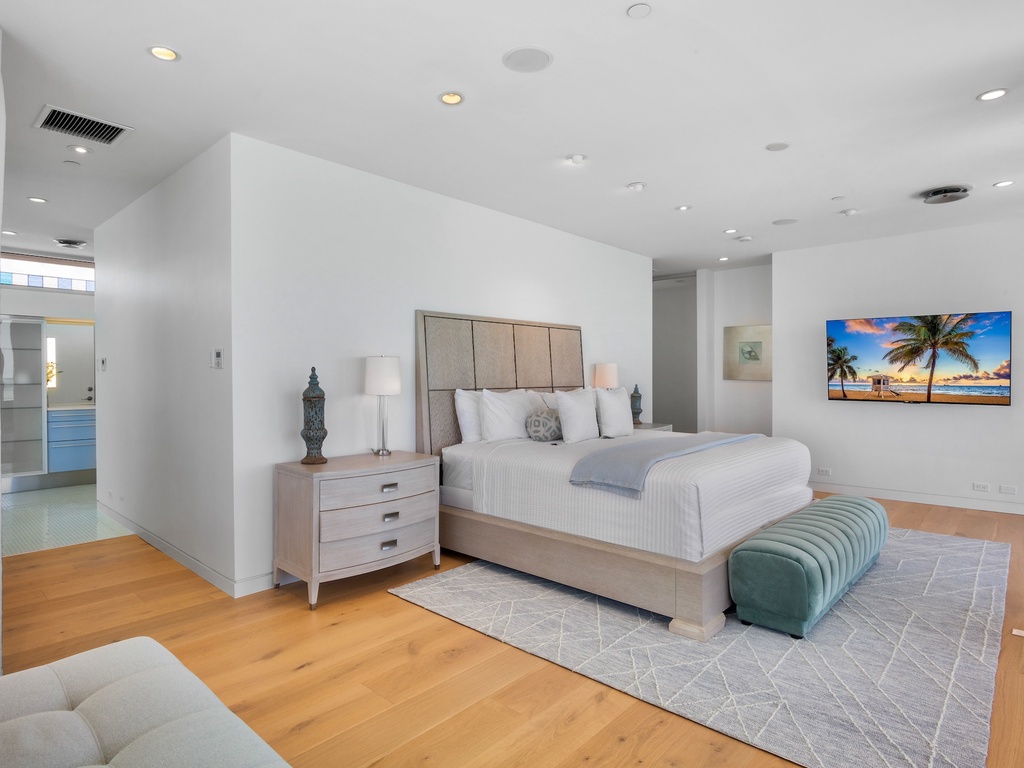 Primary Bedroom, King